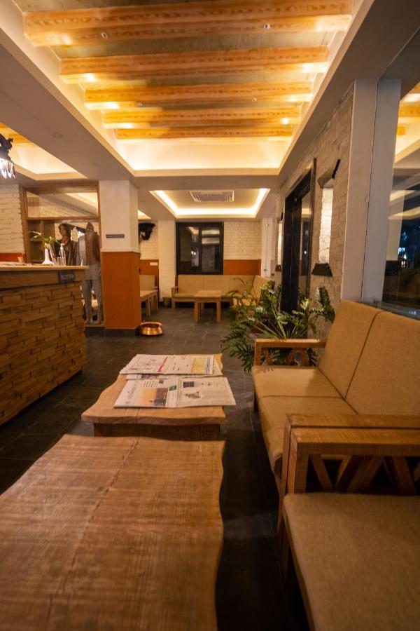 Hotel Mera Peak Private Limited Pokhara Kültér fotó